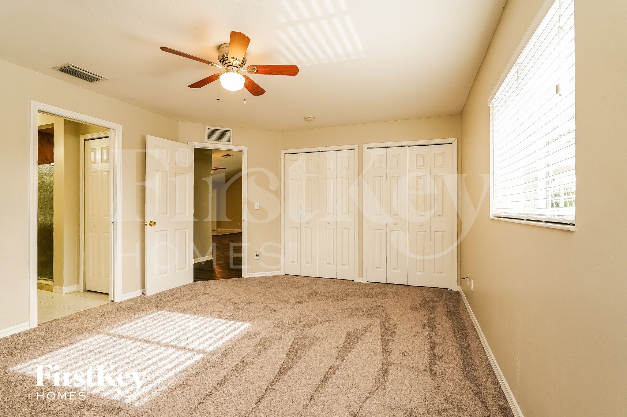 Building Photo - 2709 SW 4th Ave