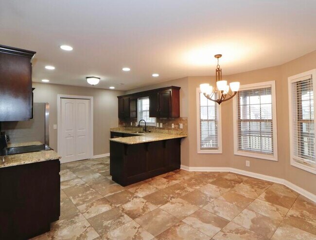 Building Photo - 1678 Horseshoe Cave Dr