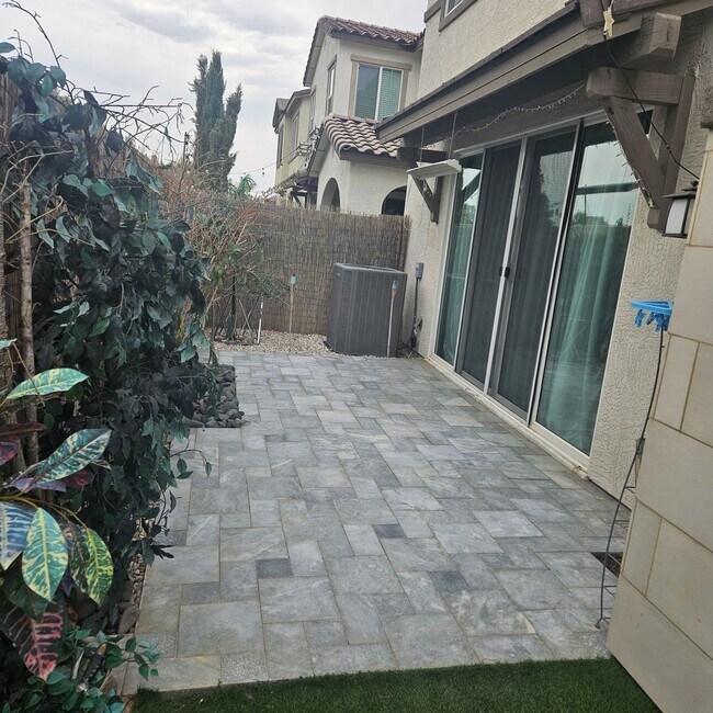 Building Photo - A luxe home in the heart of Chandler