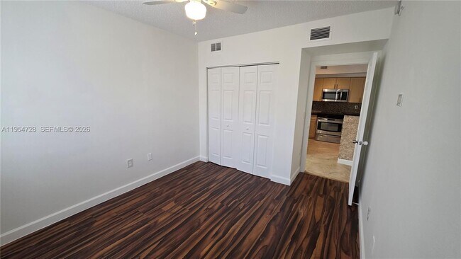 Building Photo - 2090 W Preserve Way