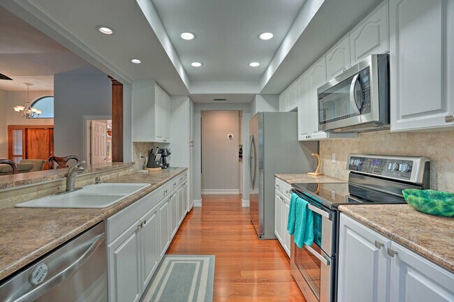 Building Photo - 28450 Winthrop Cir