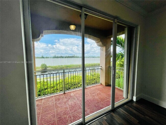 Building Photo - 6560 NW 114th Ave