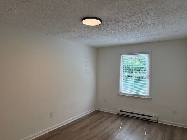 Building Photo - 78 Oak Ridge Dr