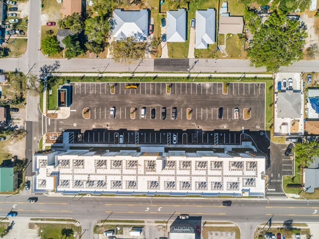 Building Photo - Astoria on 9th