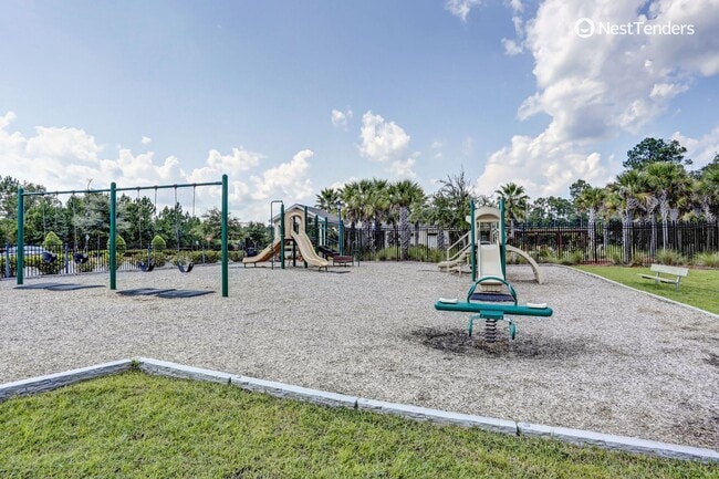 Building Photo - Five Bedrooms in Yulee's TCP!