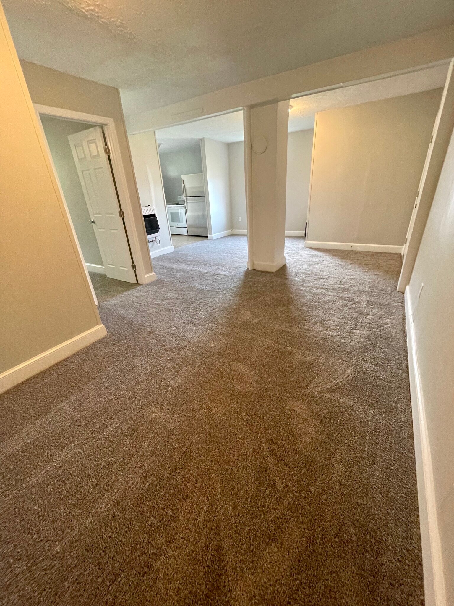 Building Photo - 221 W King St