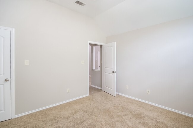 Building Photo - 26122 Serenity Oaks Dr