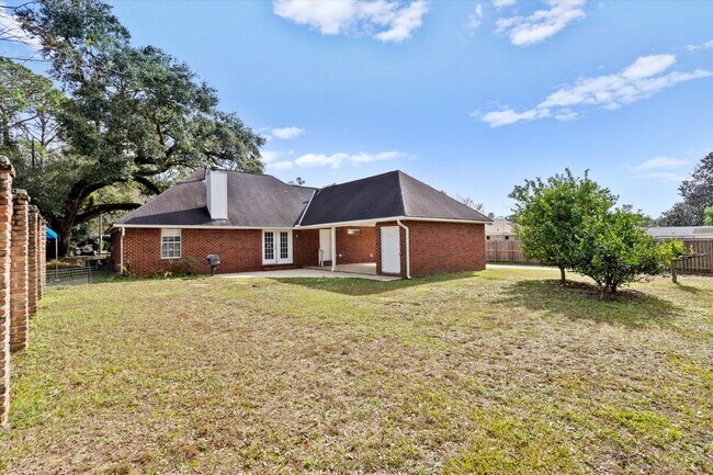 Building Photo - BEAUTIFUL HOME IN GREAT LOCATION!