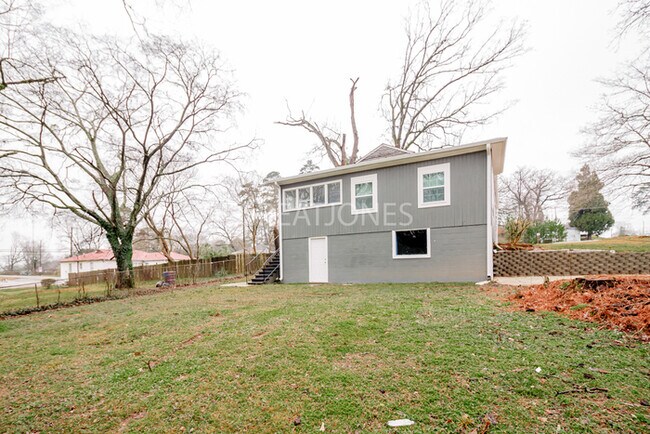 Building Photo - Charming 3 bedroom home in Birmingham!