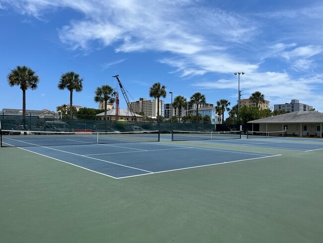 Lighted Tennis Courts - 1601 Ocean Dr S