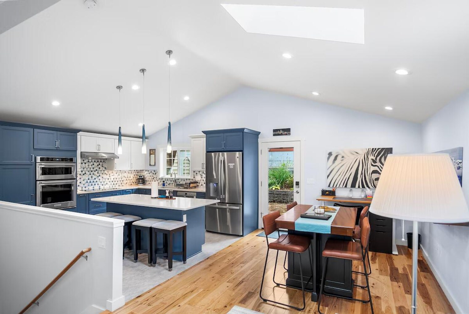 Building Photo - 5257 37th Ave SW