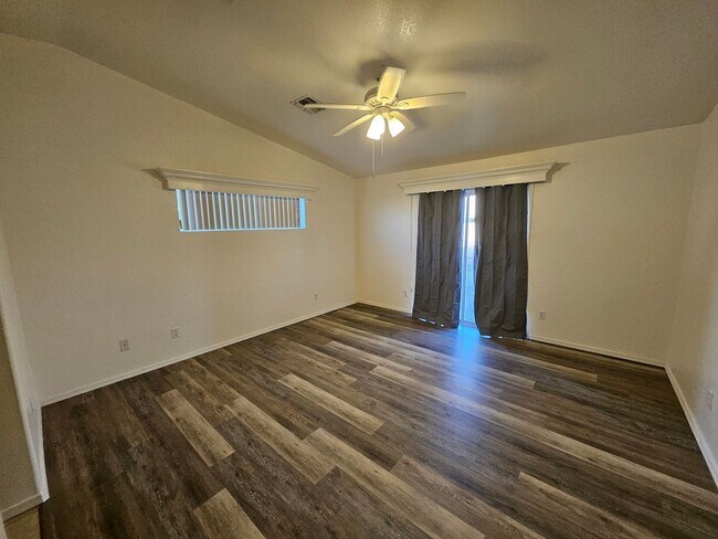 Building Photo - Fort Mohave!! 3 bedroom 2 bathroom in Fairway Estates.