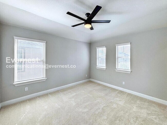 Building Photo - PROMO: Get $1,000 OFF the first month’s rent when the lease starts this month of March! / 5 Bed/4...