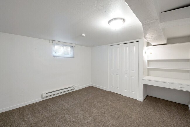 Building Photo - 127 S 1000 W