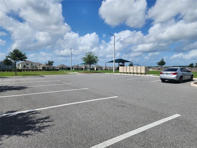 Building Photo - 708 Griffon Ave
