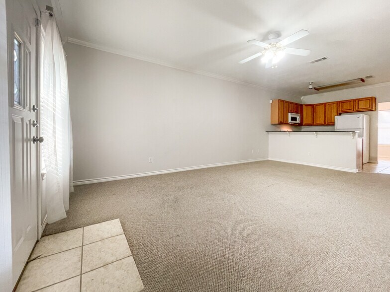 Building Photo - 1401 Bagby Ave