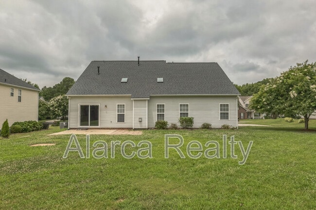 Building Photo - 1408 Crestgate Dr