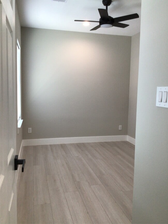 Building Photo - 2109 Marnel Rd