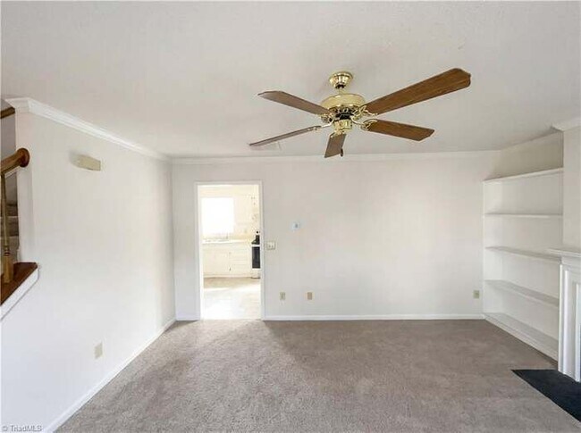 Building Photo - 119 Edgedale Ct