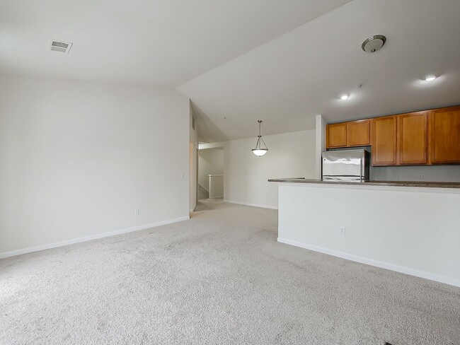 Building Photo - AVAILABLE NOW! Charming 2-Bed Home in the Heart of Wixom