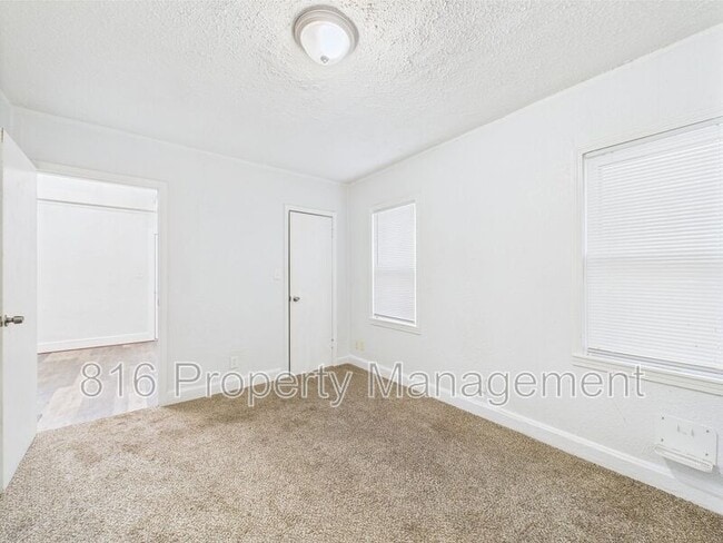 Building Photo - 5611 Olive St
