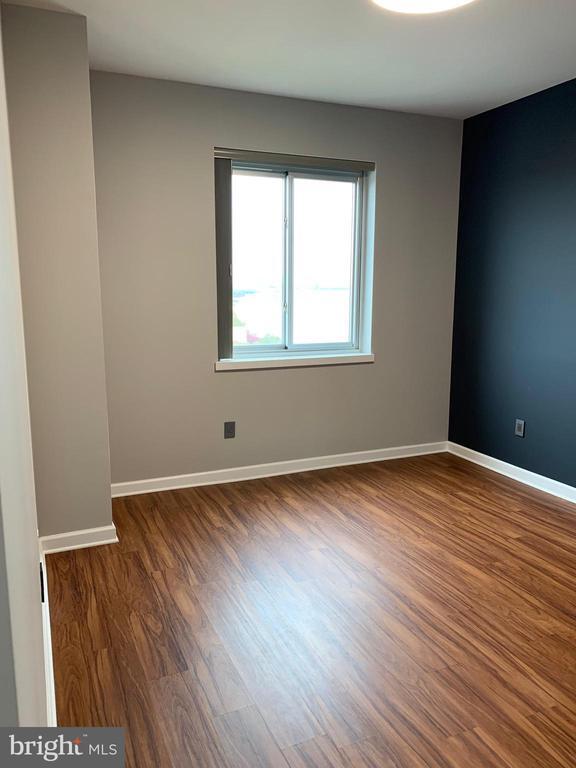 Building Photo - 901 N Penn St