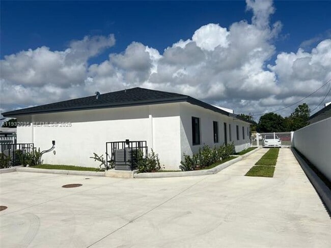 Building Photo - 11982 SW 213th St