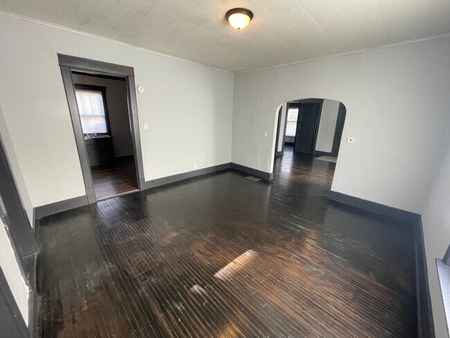 Building Photo - 6 Pennsylvania Ave