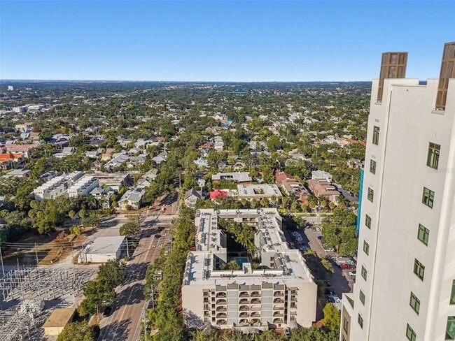 Building Photo - 105 4th Ave NE