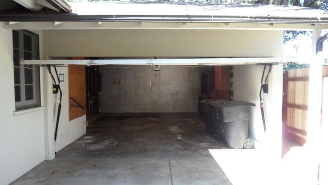 Building Photo - Old Towne Orange Single-Story 2BR, 1BA w/ ...