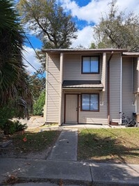 Building Photo - 4837 S Lakewood Dr