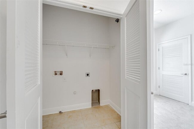 Building Photo - 1933 W Chestnut St