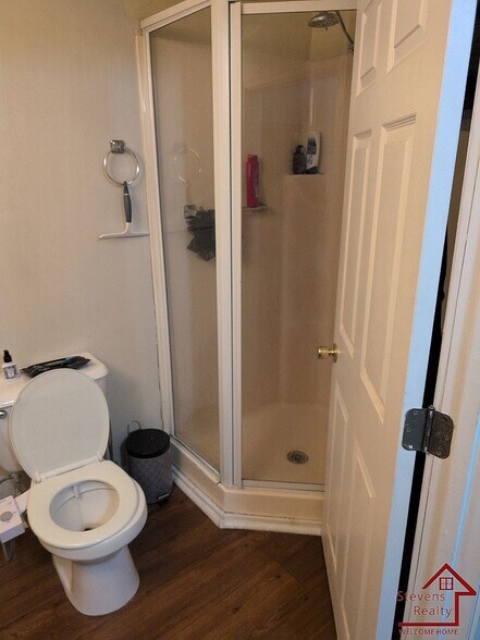 Building Photo - 317 Susong Dr