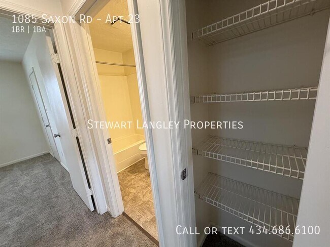 Building Photo - 1085 Saxon Rd