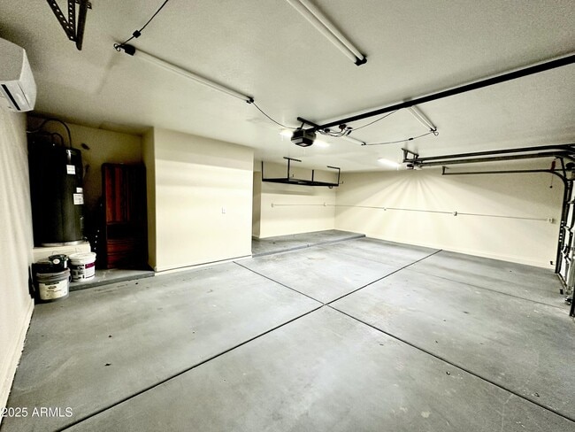 Building Photo - 4708 E Thunderhill Pl