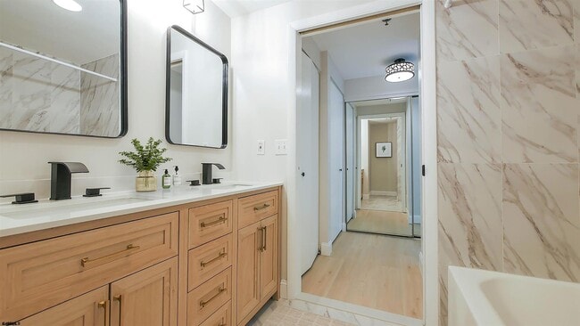 Building Photo - 3101 Boardwalk