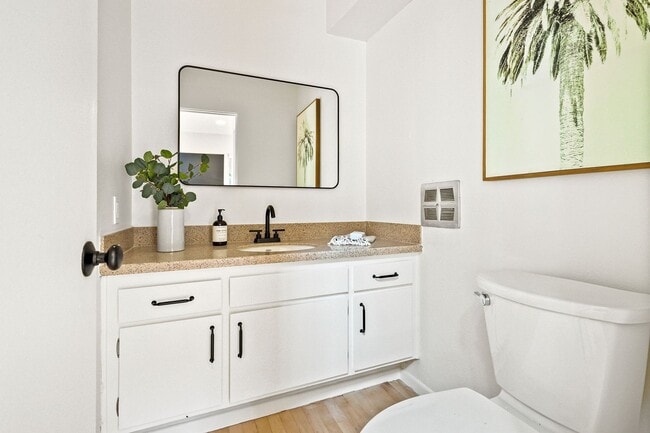 Building Photo - Natural Sunlight in every room, Palos Verdes Estates