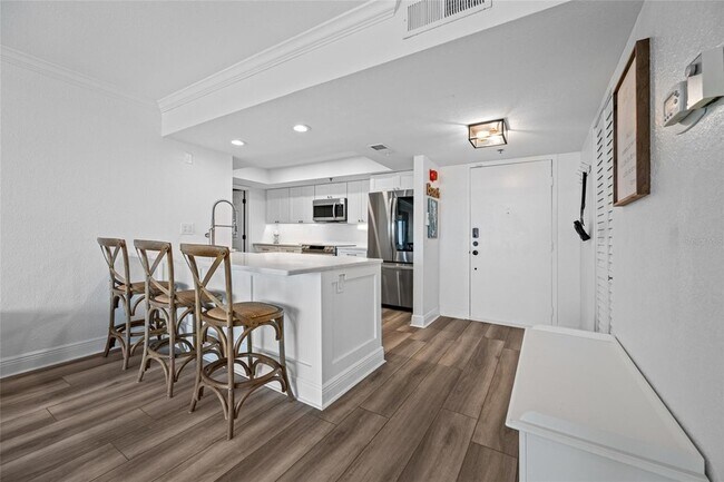 Building Photo - 6372 Palma Del Mar Blvd S