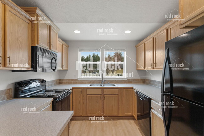 Building Photo - 718 S Edgerton Ln