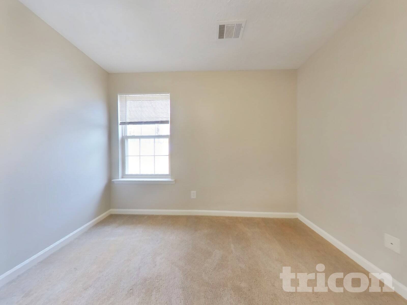 Building Photo - 1960 Lexington Ln