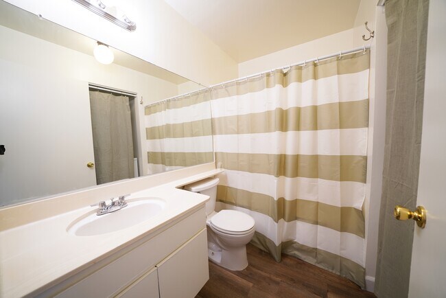 Building Photo - 28015 Sarabande Ln