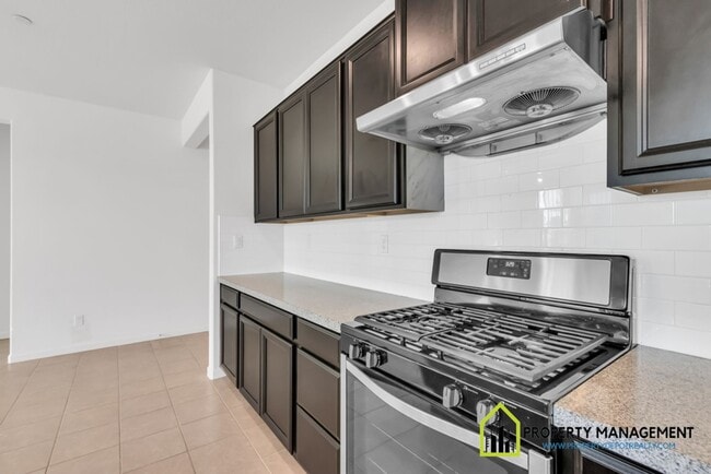 Building Photo - Modern and Spacious 4-Bedroom Home for Rent!