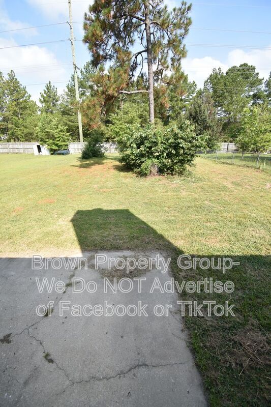Building Photo - 6897 Kingsgate Dr