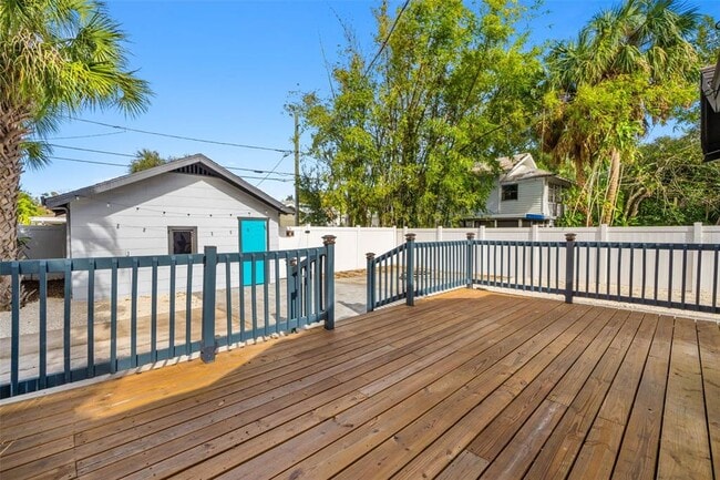 Building Photo - 313 23rd Ave N