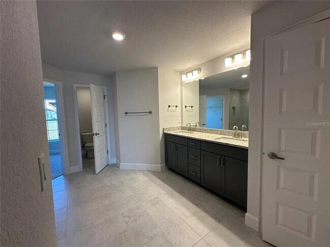 Building Photo - 4984 SW 91st PL