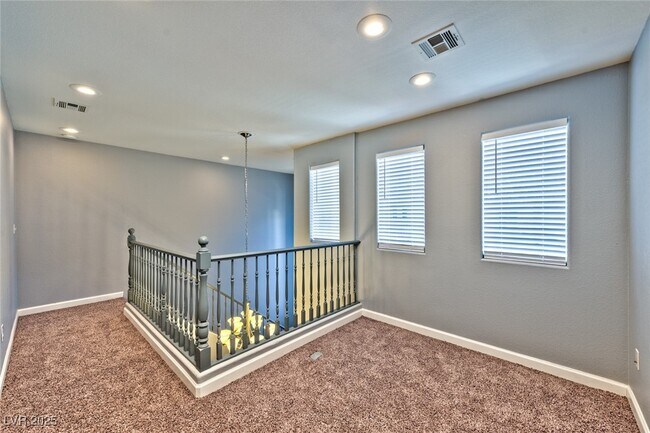Building Photo - 5555 W Sun Temple Ave