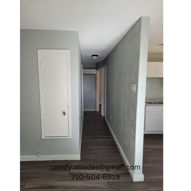 Building Photo - 5478 Justo Ln