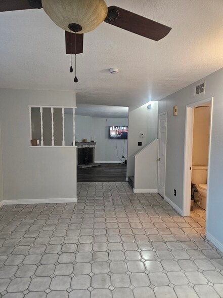 Dining room - 4195 Kingsley St