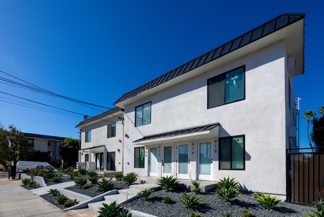 Primary Photo - 402 Arbor Dr