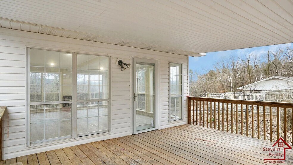 Building Photo - 510 Knollwoods Rd